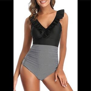 NIP, Doris Swimware, ruffle one piece